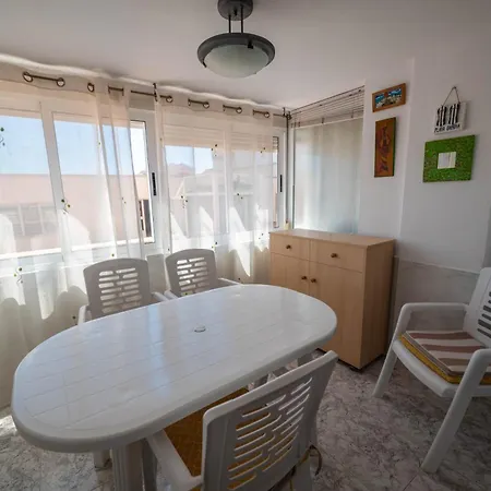 Apartamento De 2 Dormitorios Con Terraza Solo Familias Gandía Exterior photo