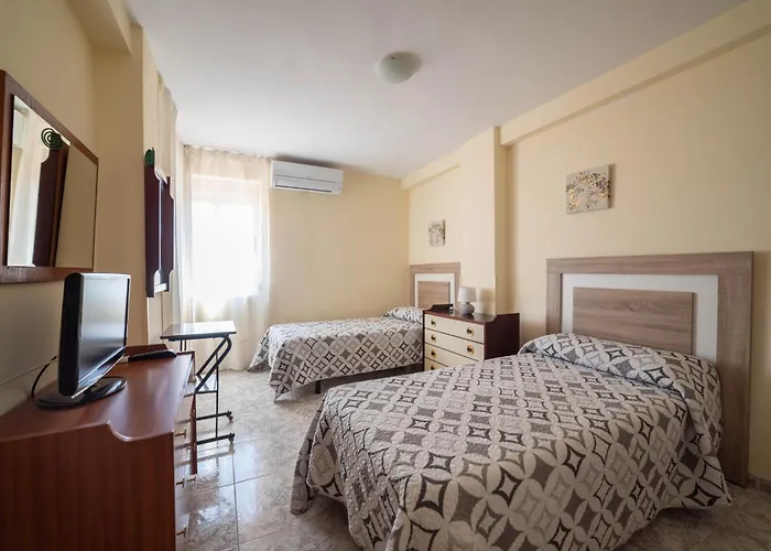 Apartamento De 2 Dormitorios Con Terraza Solo Familias