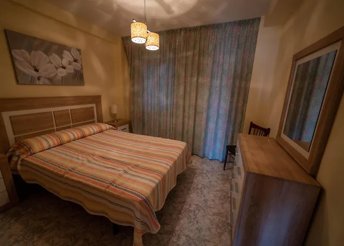 Apartamento De 2 Dormitorios Con Terraza Solo Familias