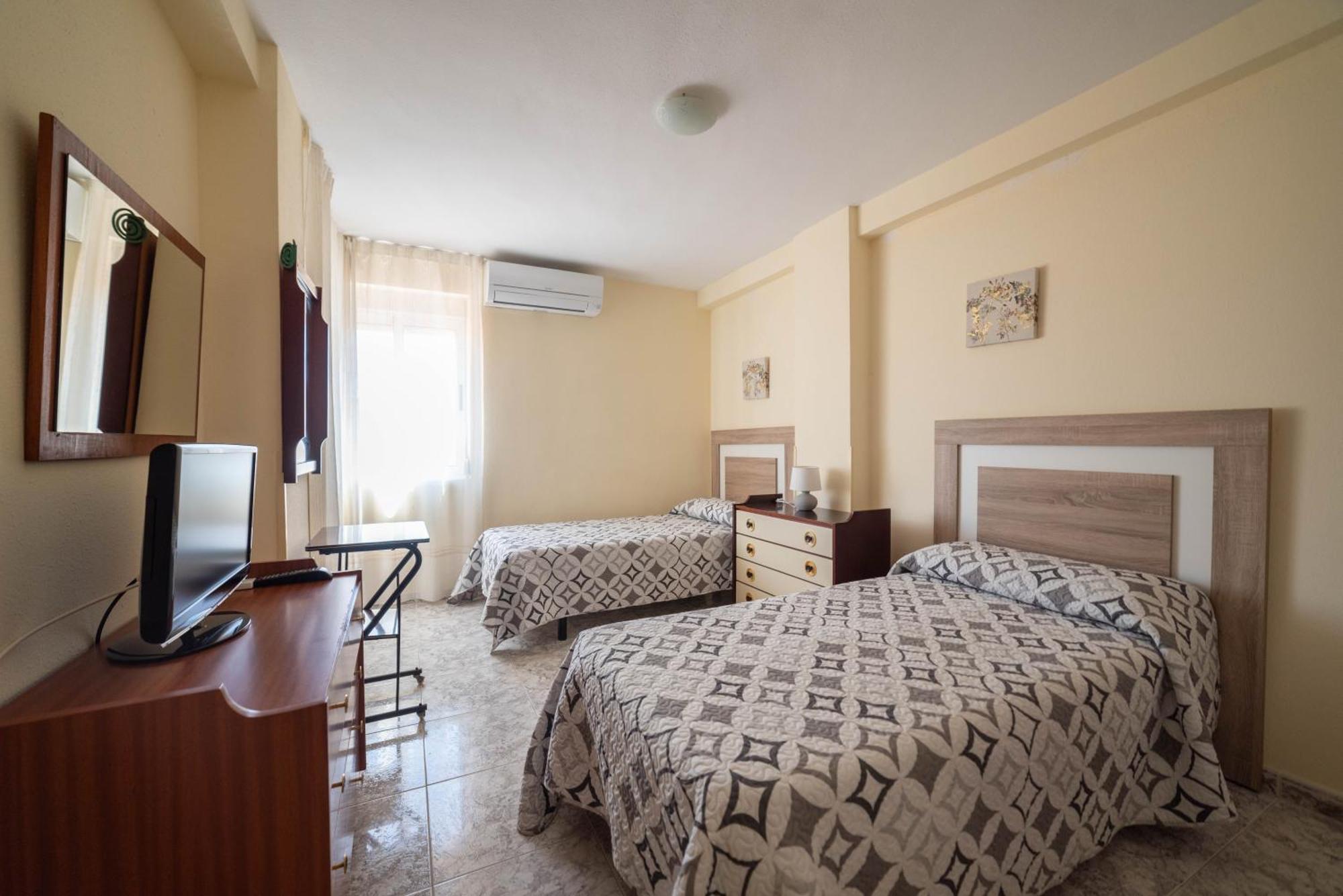 Apartment De 2 Con Terraza Solo Familias Gandia